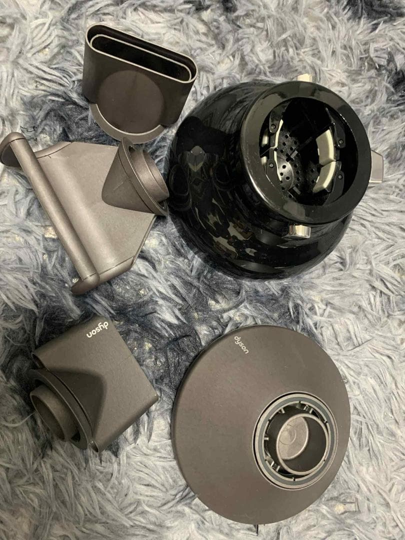 Dyson（ダイソン）ヘアドライヤー用 アタッチメントセットです。