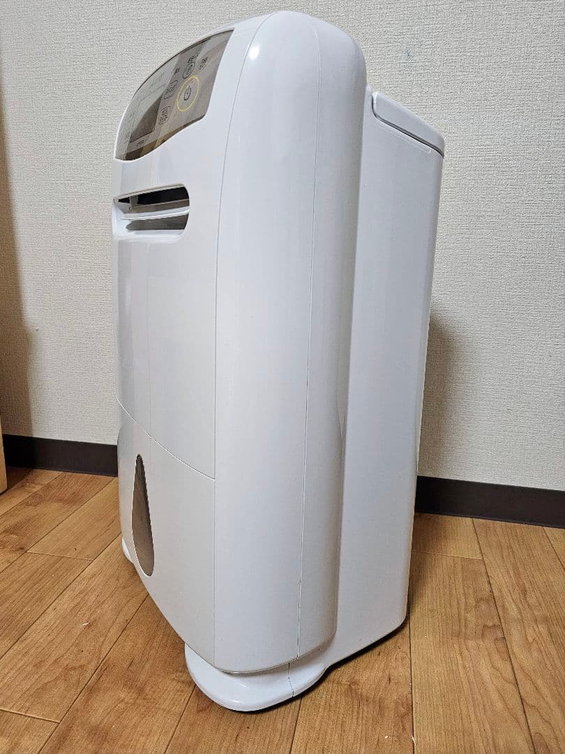 中古美品 三菱 除湿機 ホワイト MJ-P180RX-W 動作確認済み #３