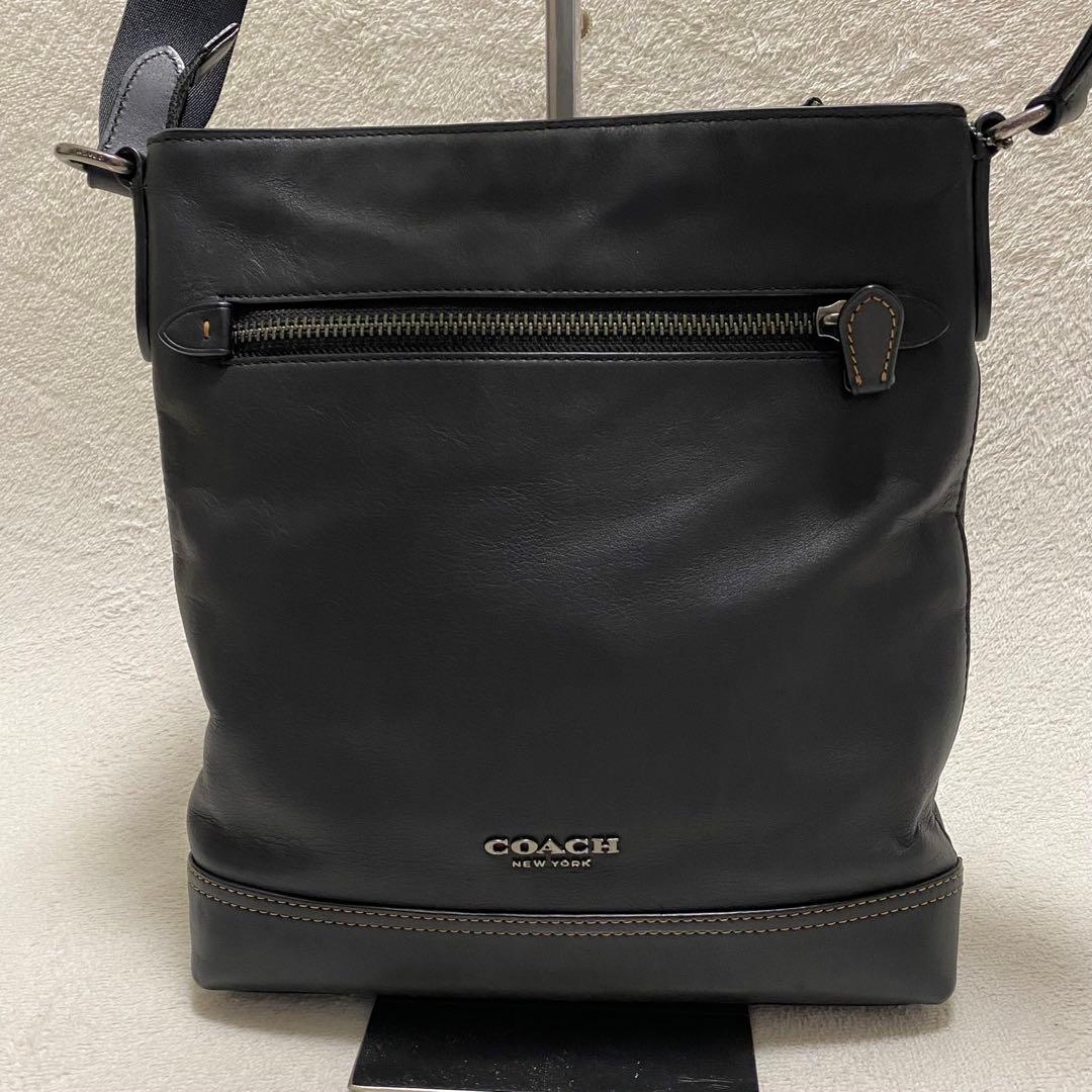 らむ！美品　コーチ ショルダーバッグ　 レザー 黒 グラハム　F78147