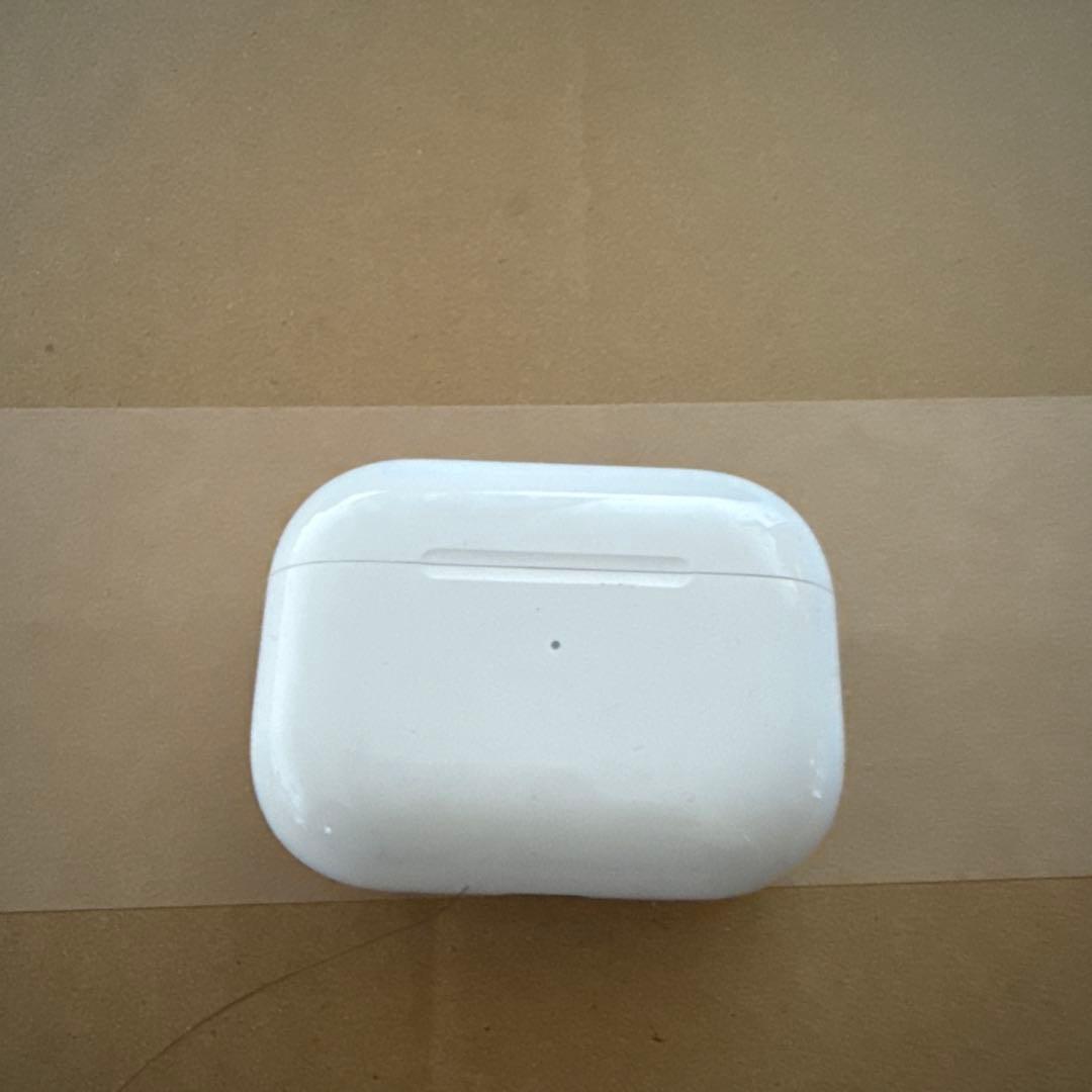 AirPods本体 ワイヤレス充電対応 ホワイト