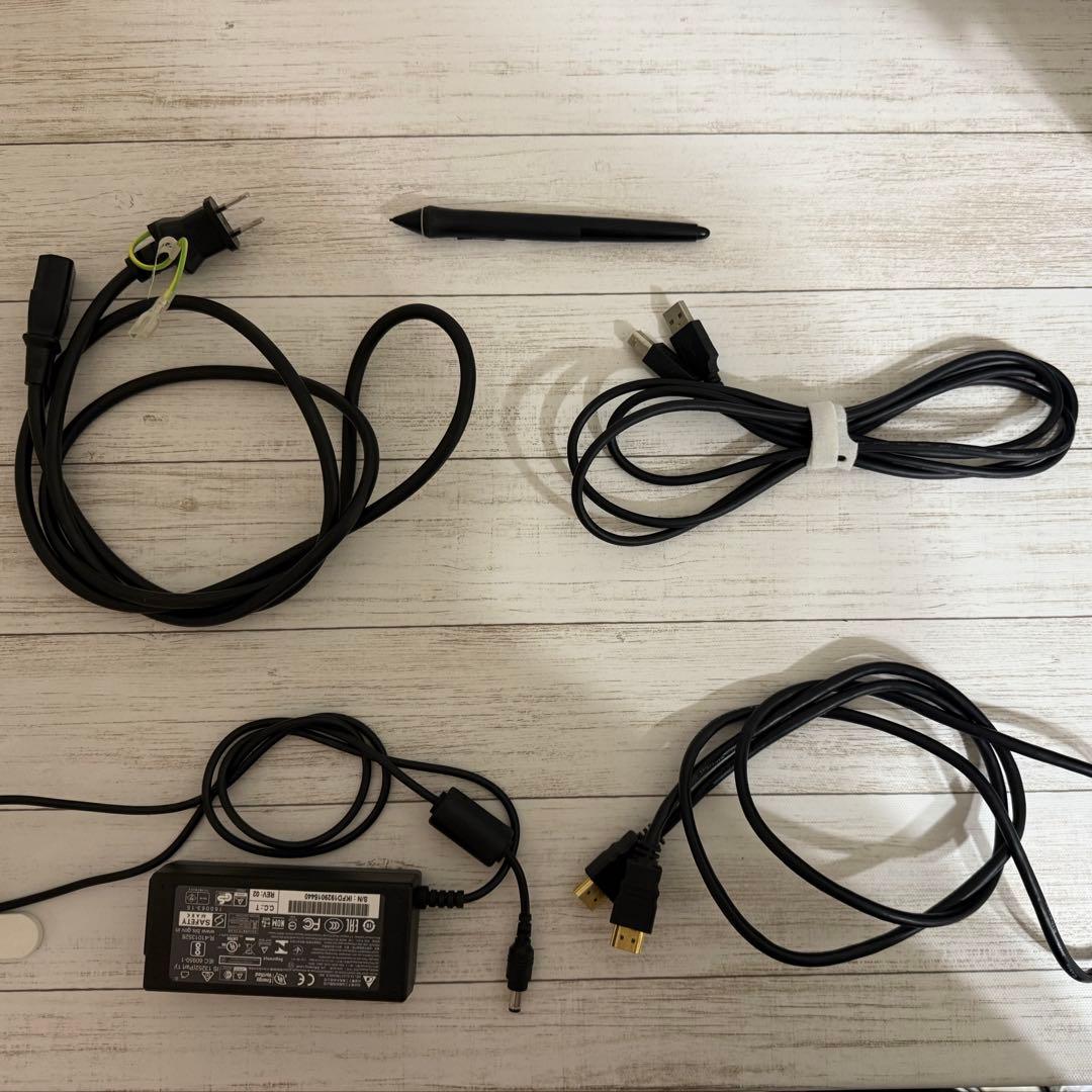 R*s様 ワコム 液タブ Wacom Cintiq 22