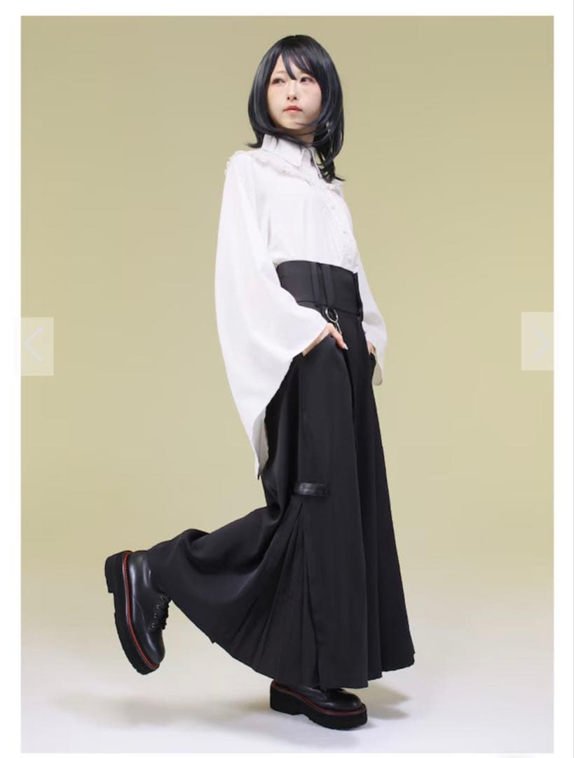 新品タグ付き‼️ 和洋折衷　ユニセックス 袴風ラップワイドパンツ IRO＋IRO