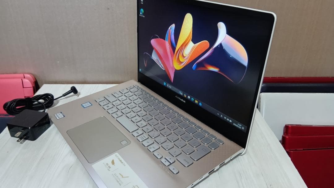 Asus Vivobook S14 8世代i3 おしゃれ