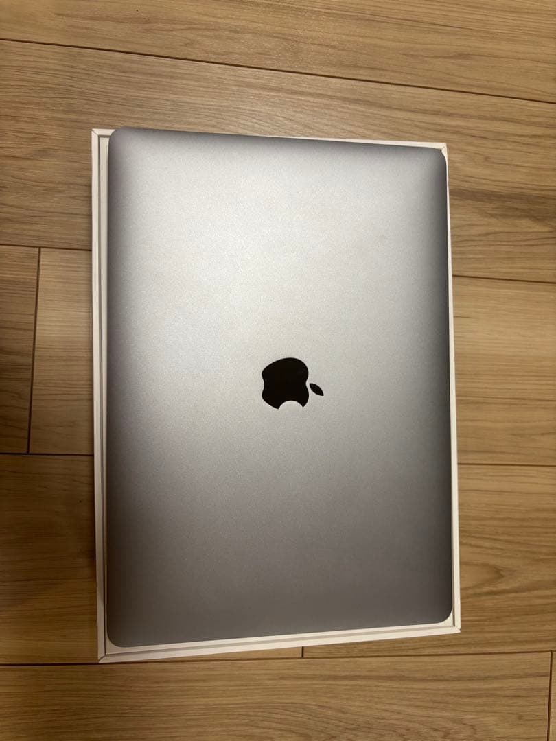 Apple MacBook air 256GB SSD 13インチ