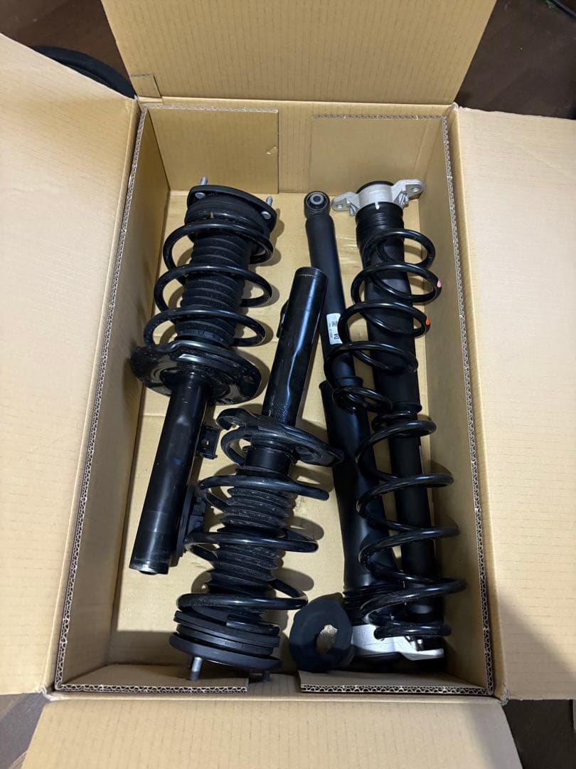 MAZDA3 ファストバック　純正サスペンション