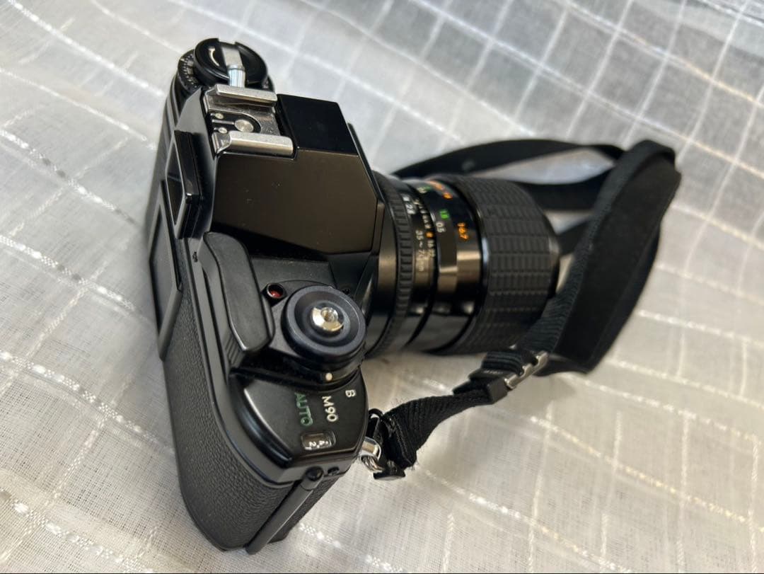 超遠望レンズ‼️ Nikonの一眼レフカメラ　Sigmaレンズフラッシュバッテリー