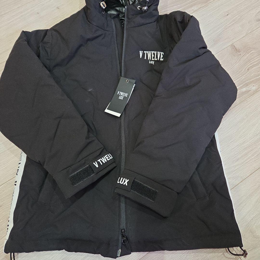 R*様 V TWELVE LUX ブラックジャケット
