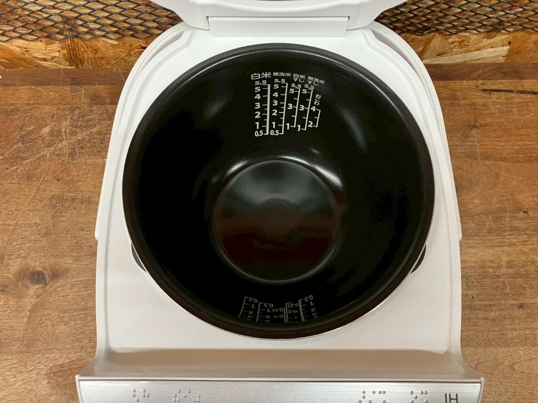 TOSHIBA★東芝★RC-10HW★炊飯器★IH加熱★5.5合★2025年製