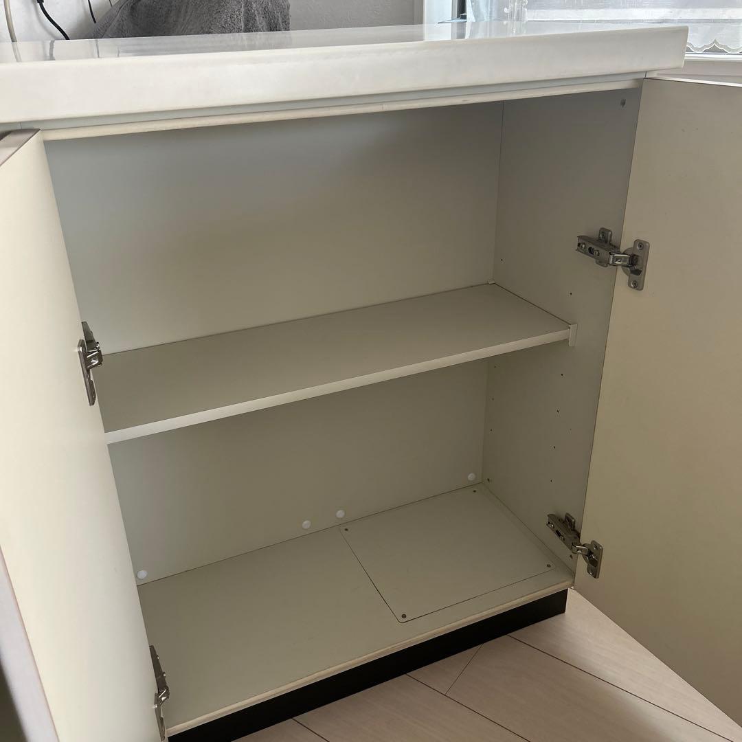 《お値下げ中》カウンター収納（白）