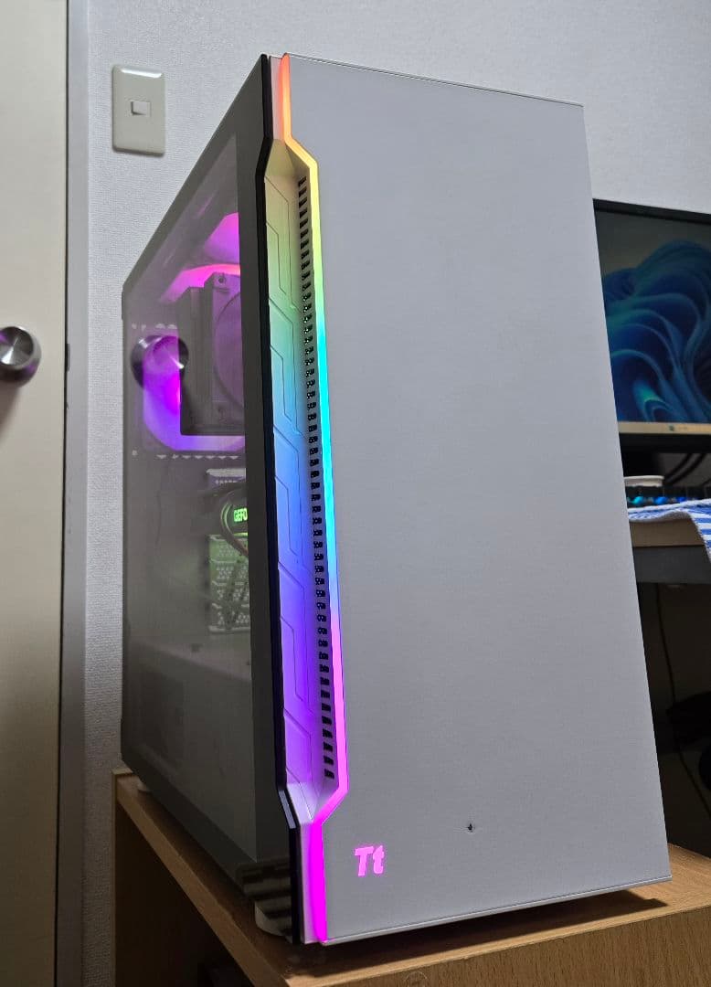 稼働少 高性能 ホワイト ゲーミングpc 4060Ti モンハンワイルズ