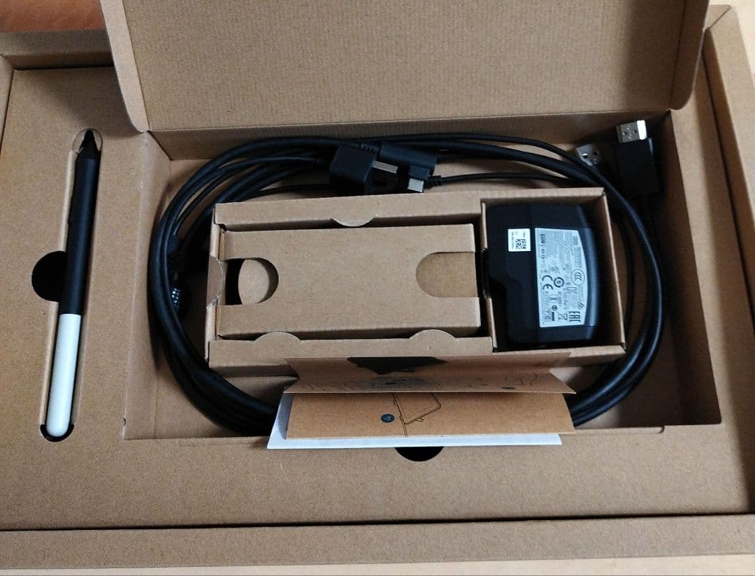 Wacom One Creative Pen Display 本体＆ペン