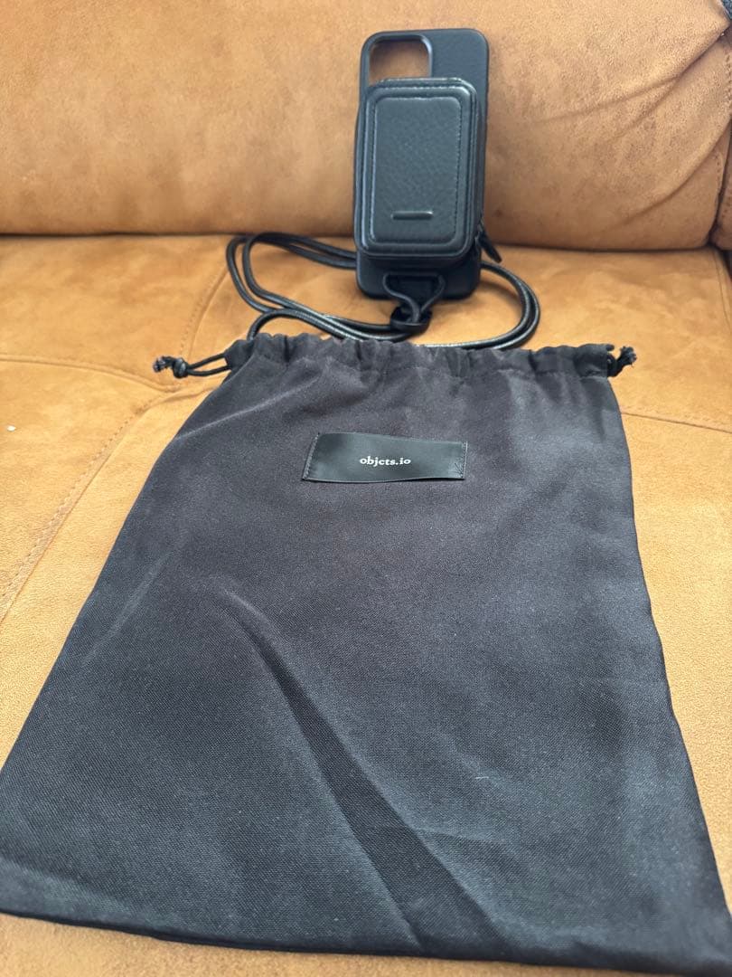 超美品　objcts.io オブジェクツアイオー マイクロバッグ黒iPhone