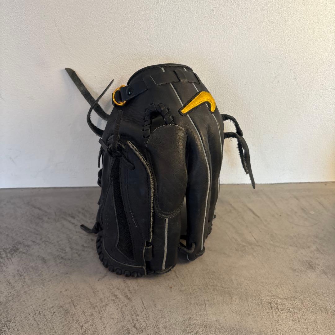 シャケ　NIKE ナイキ　シグネーチャーモデル　ダルビッシュモデル　少年用