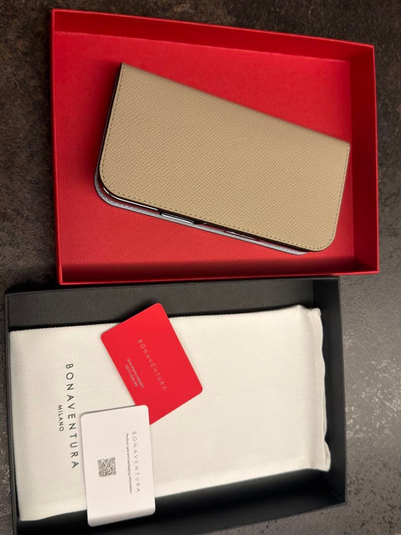 BONAVENTURA iPhone 17 Pro ダイアリーケース