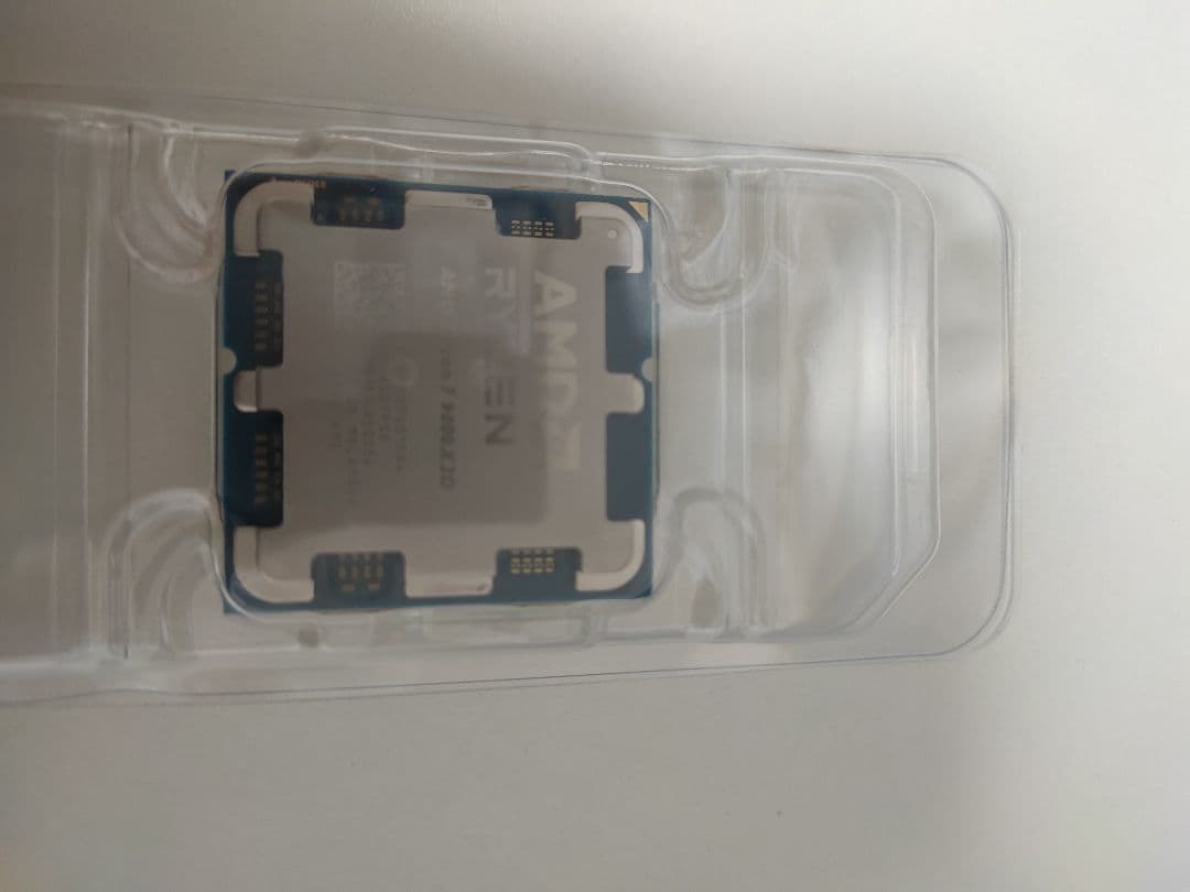 動作品 AMD Ryzen 7 9800X3D Socket AM5 CPU