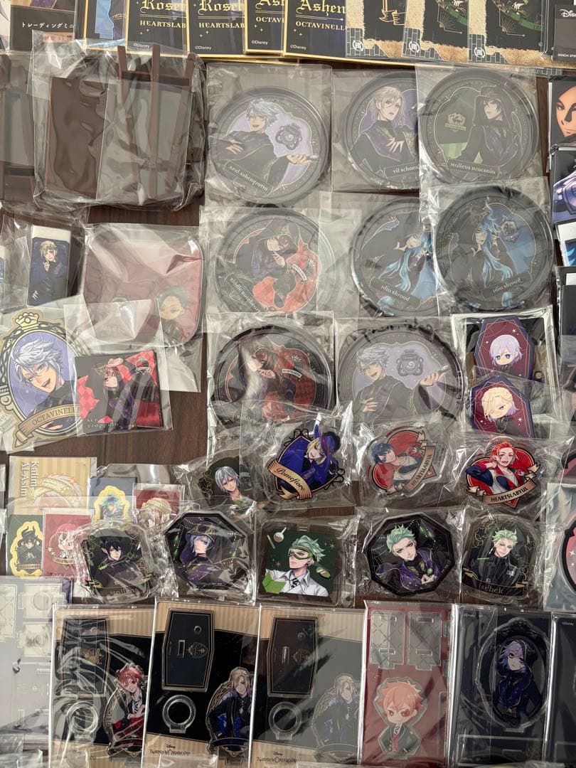 【お買得】ツイステッドワンダーランドグッズまとめ売り約250点大量セット