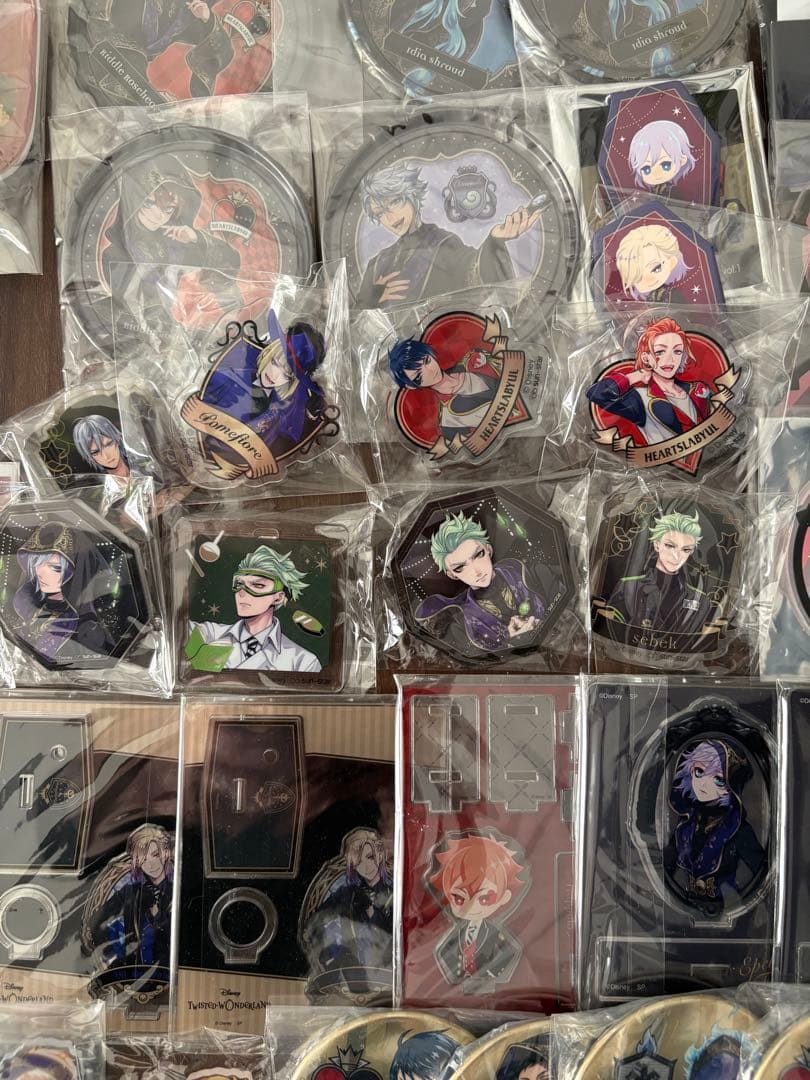 【お買得】ツイステッドワンダーランドグッズまとめ売り約250点大量セット