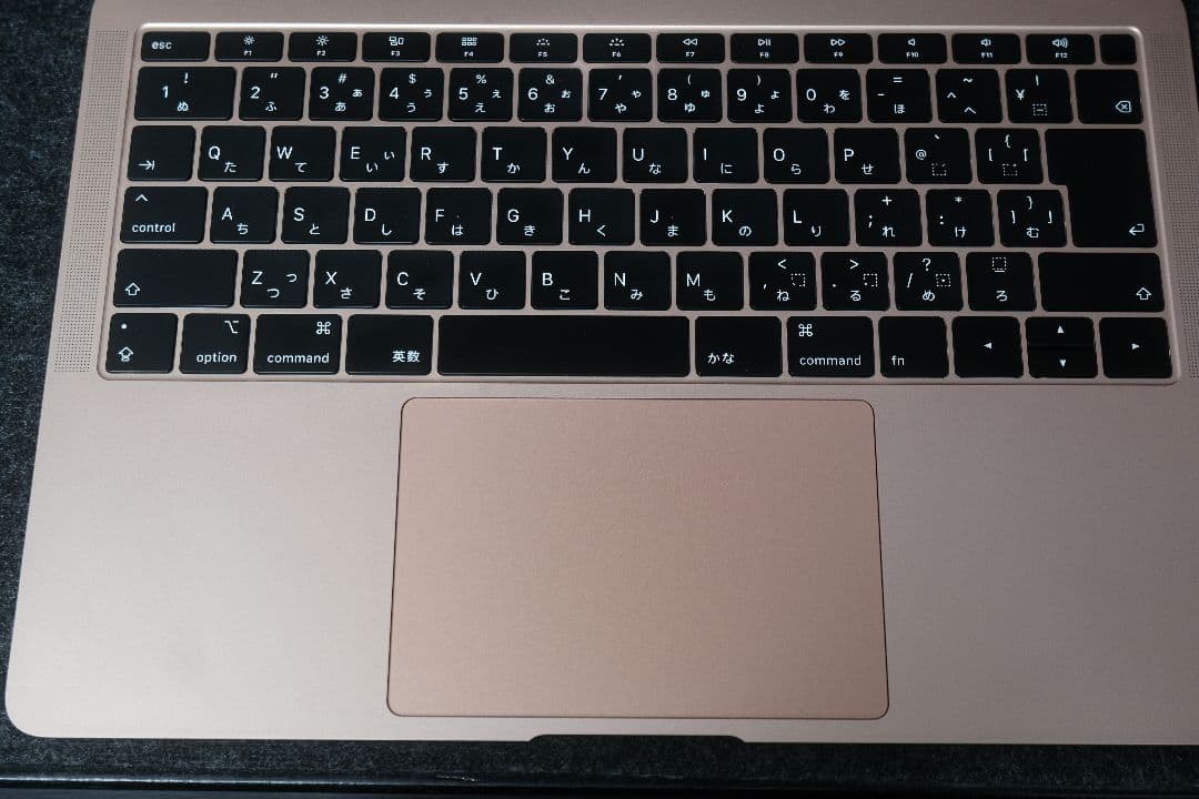 Macbook air 13インチ(2018)　ゴールド