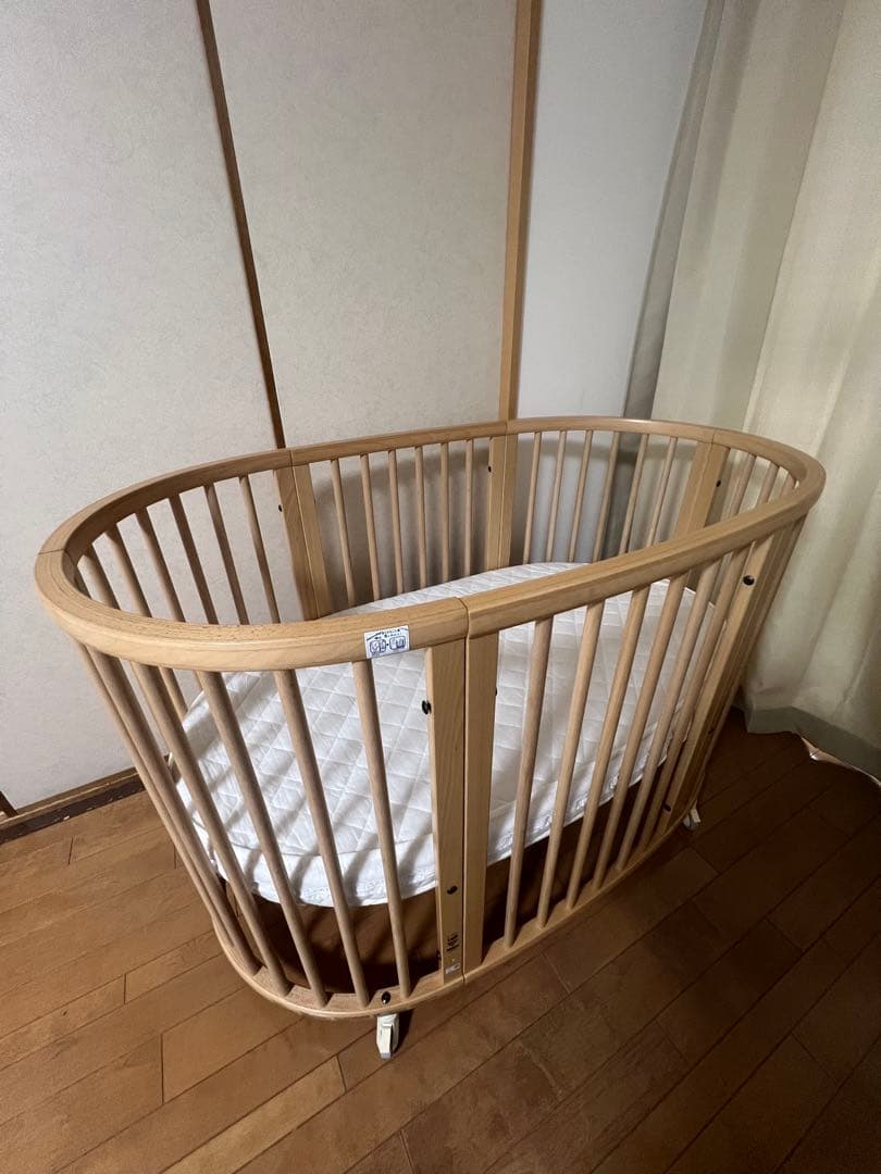 STOKKE スリーピー ベビーベッド 美品 マットレス＆未開封シーツ付き