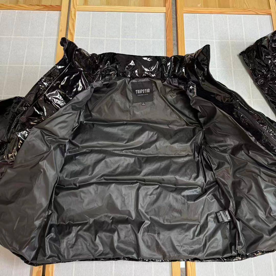 新品 TRAPSTAR 光沢ブラック ダウンジャケット XLサイズ n