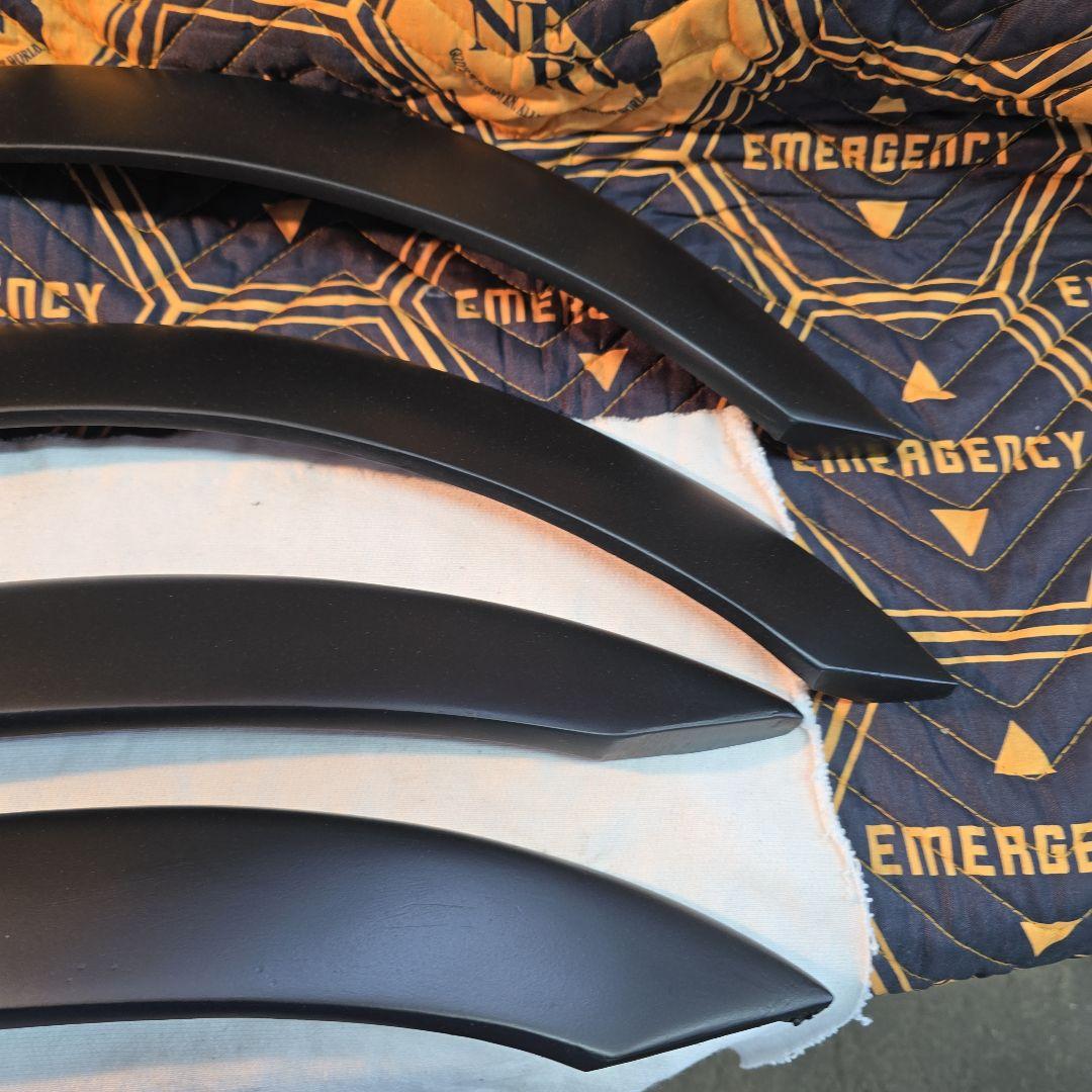 ジェネシス オーバフェンダー 4個セット　DR30 スカイライン