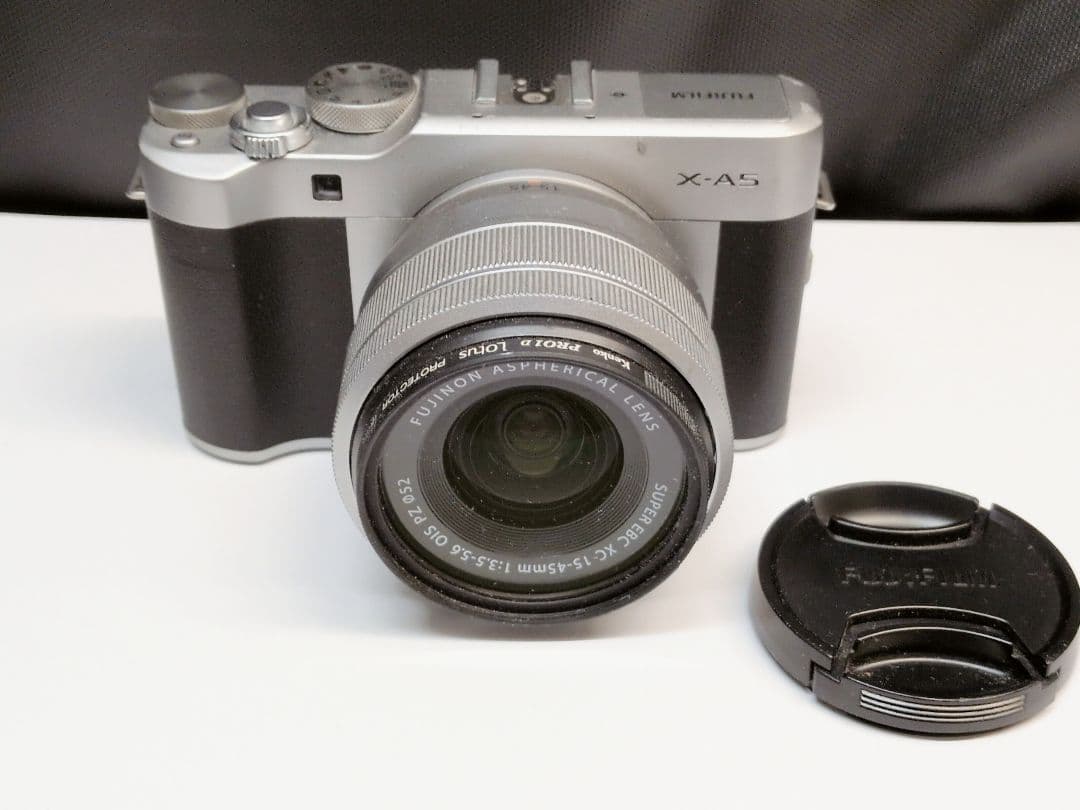 FUJIFILM X-A5 ミラーレス一眼カメラ レンズキット　M2907