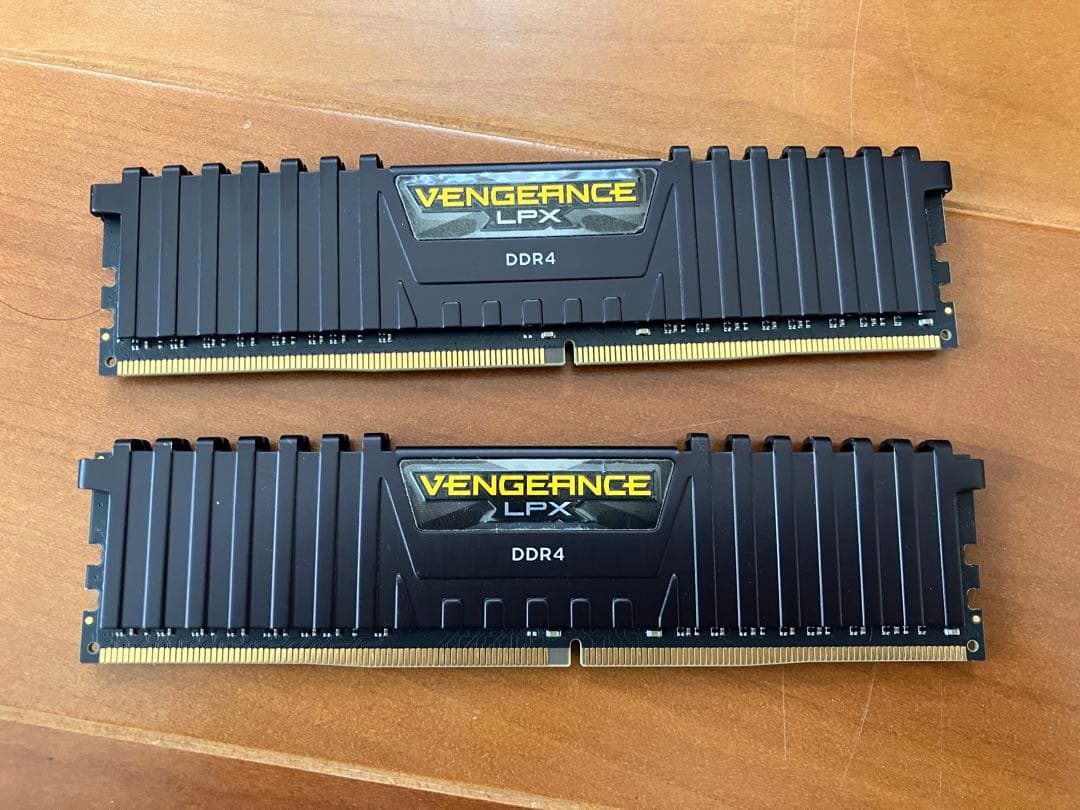 メモリー Corsair Vengeance DDR4-2666 16GB (2x8GB)