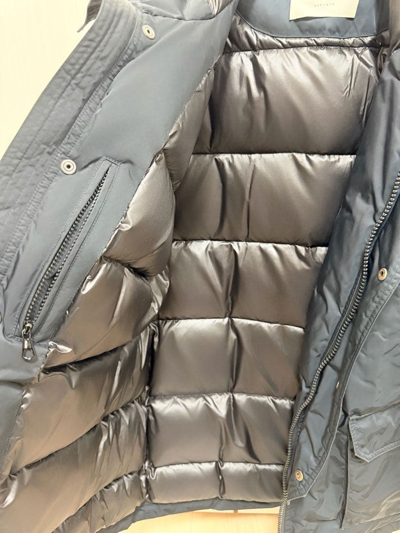 TOMORROWLANDトゥモローランド　フード付きダウンジャケットネイビー