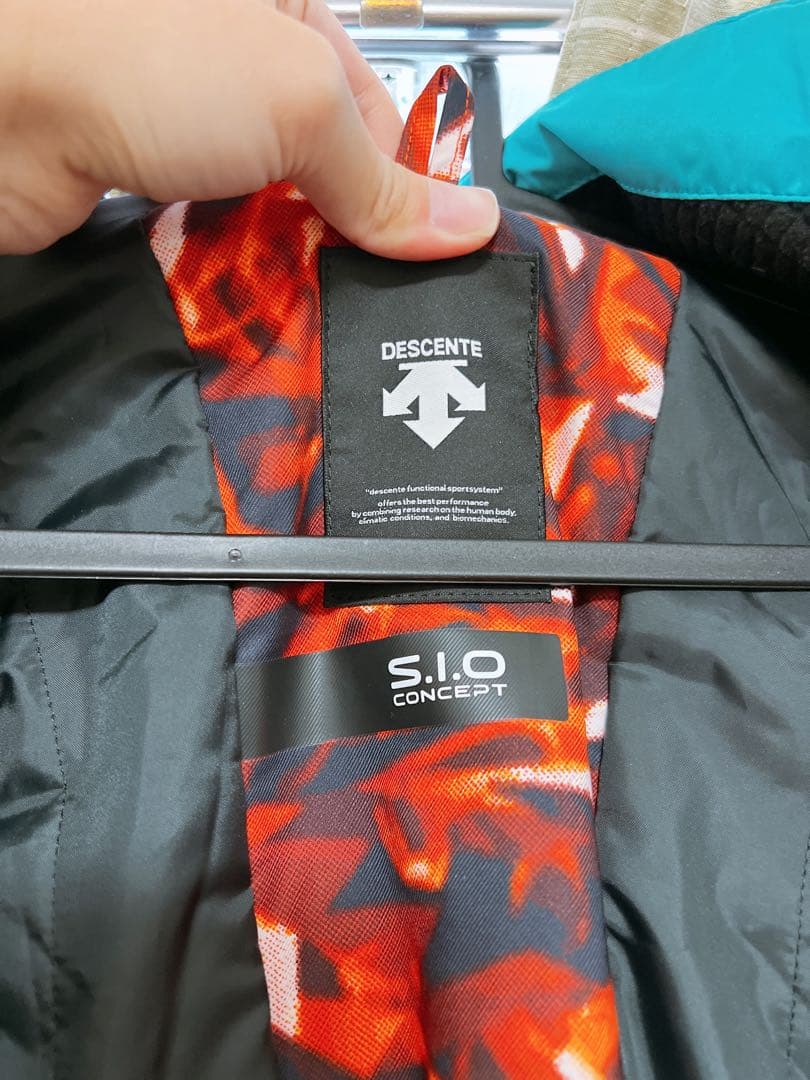 descente スキーウェア　S.I.O