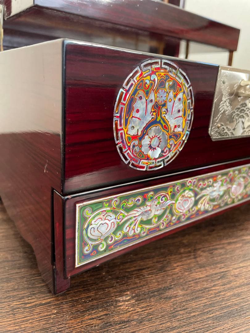 うさぎと蝶模様　貝殻細工　螺鈿 螺鈿細工 漆器　宝石箱 ジュエリーボックス