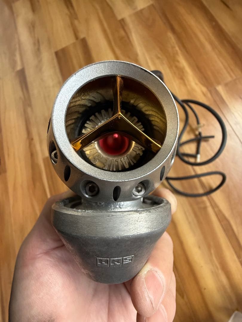 ブローオフバルブ アルミ製 取り付け金具付き