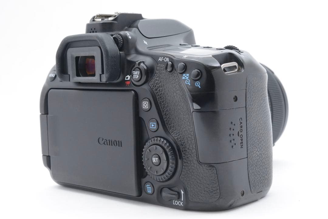 美品　Canon EOS 80D EF-S 18-135mm IS USM