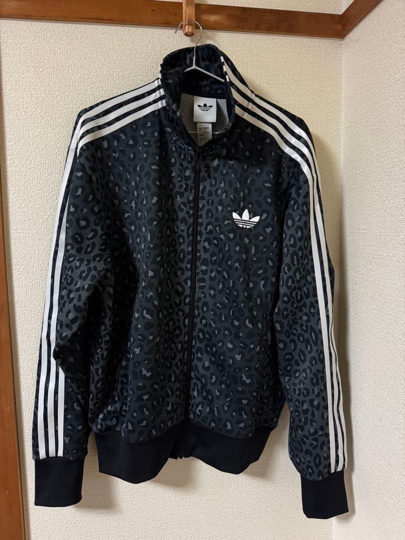 adidas ヒョウ柄 ジャージ Mサイズ