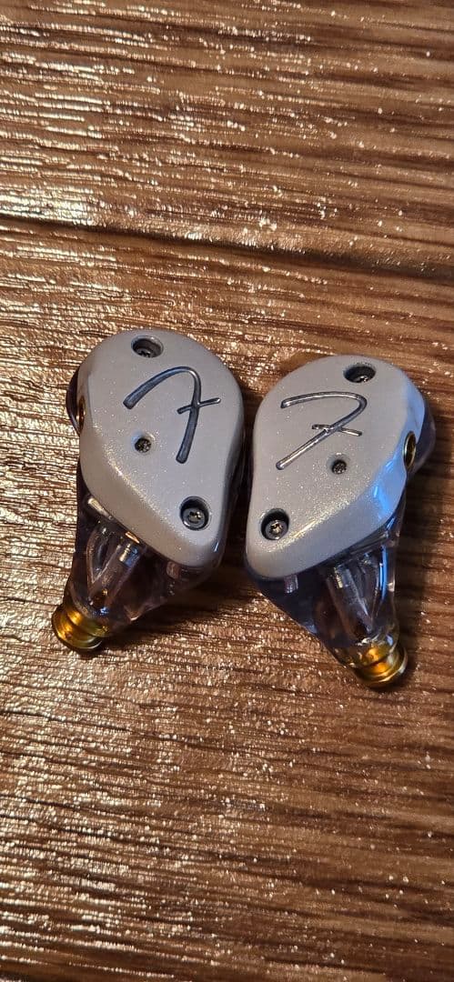 Fender FXA9 white ハイエンド有線イヤホン