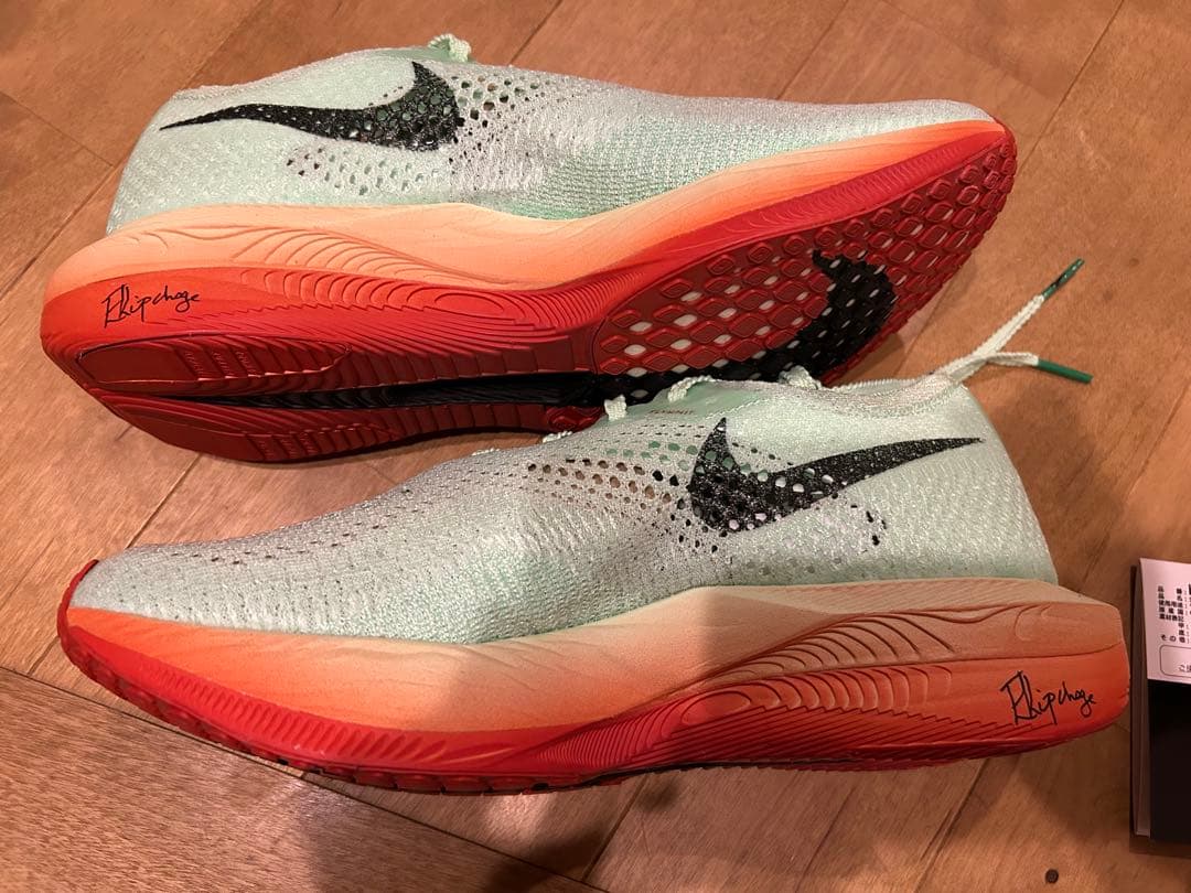 室内試着 NIKE ZOOMX VAPORFLY NEXT％ 3 EK