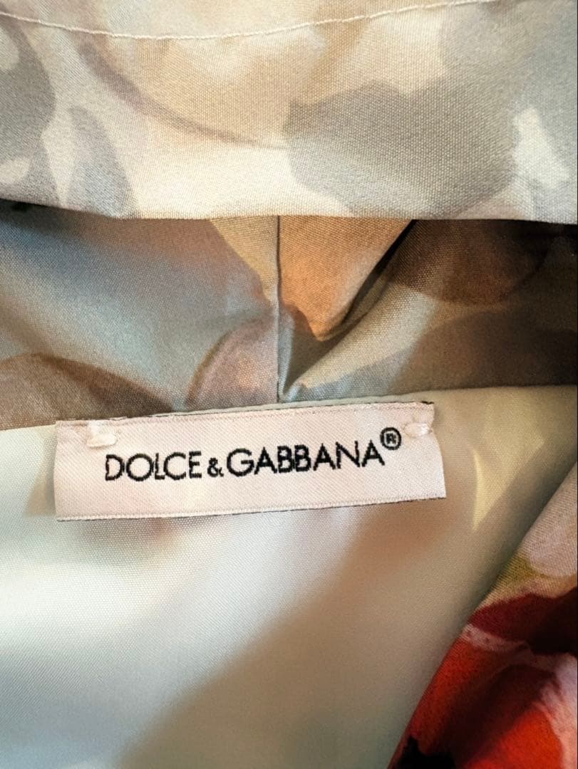 ドルチェアンドガッパーナチルドレン 花柄パーカー大人も着用可！