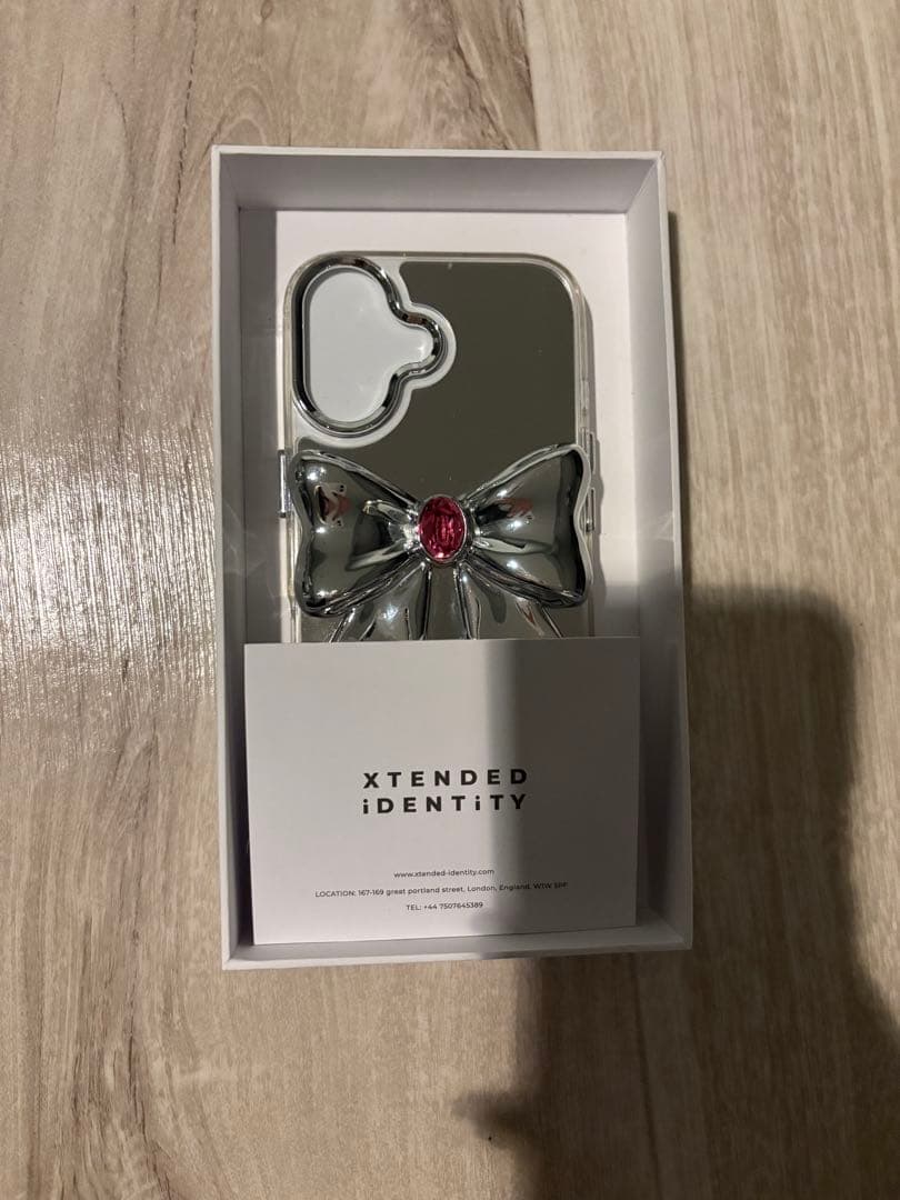 XTENDED iDENTITY リボン付きミラーケース　iPhone16