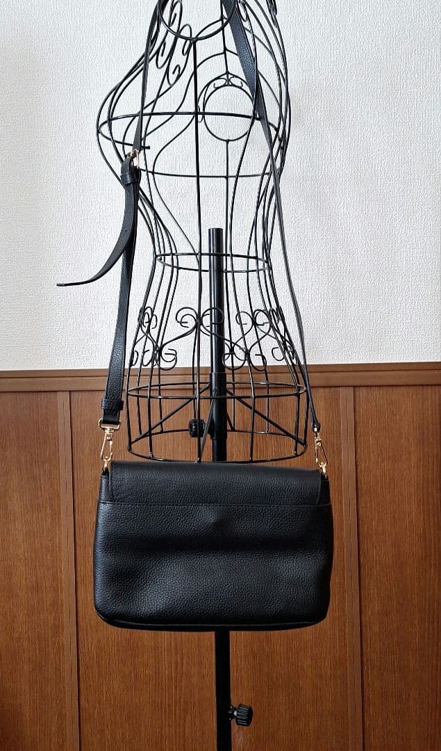 未使用 アニエスベー ブラックレザーショルダーバッグ