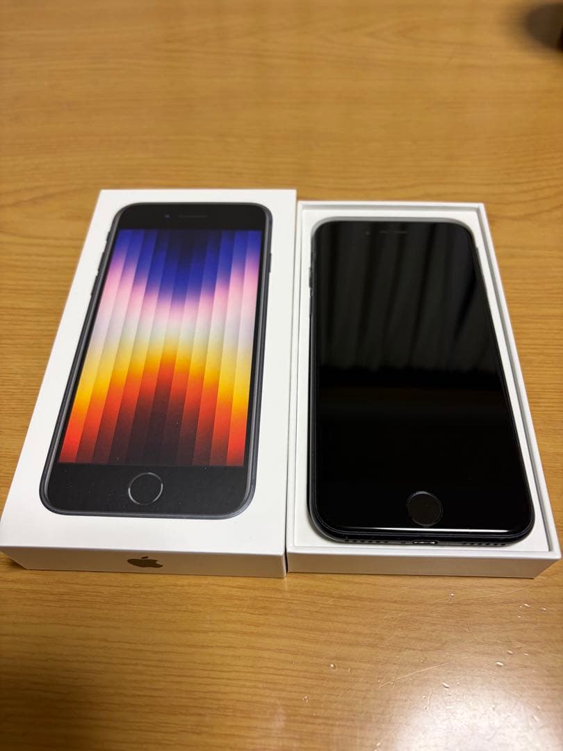 iPhone SE 第3世代　128GB