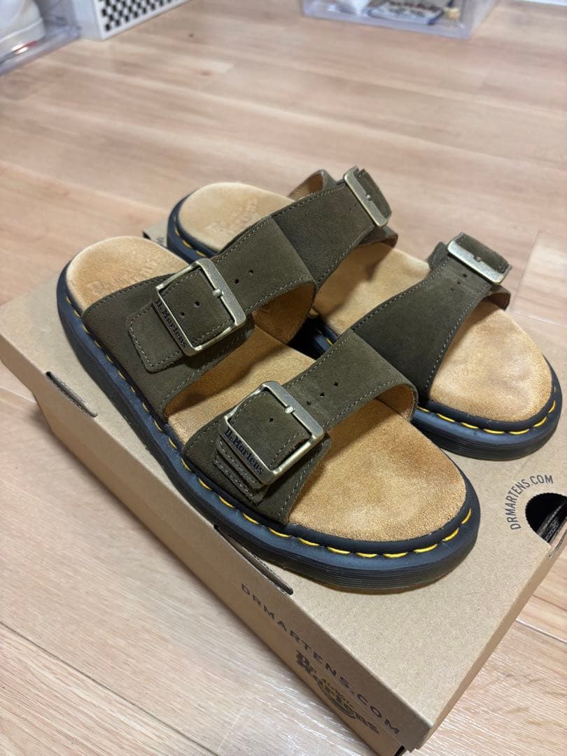 Dr. Martens HOMBRE サンダル オリーブ