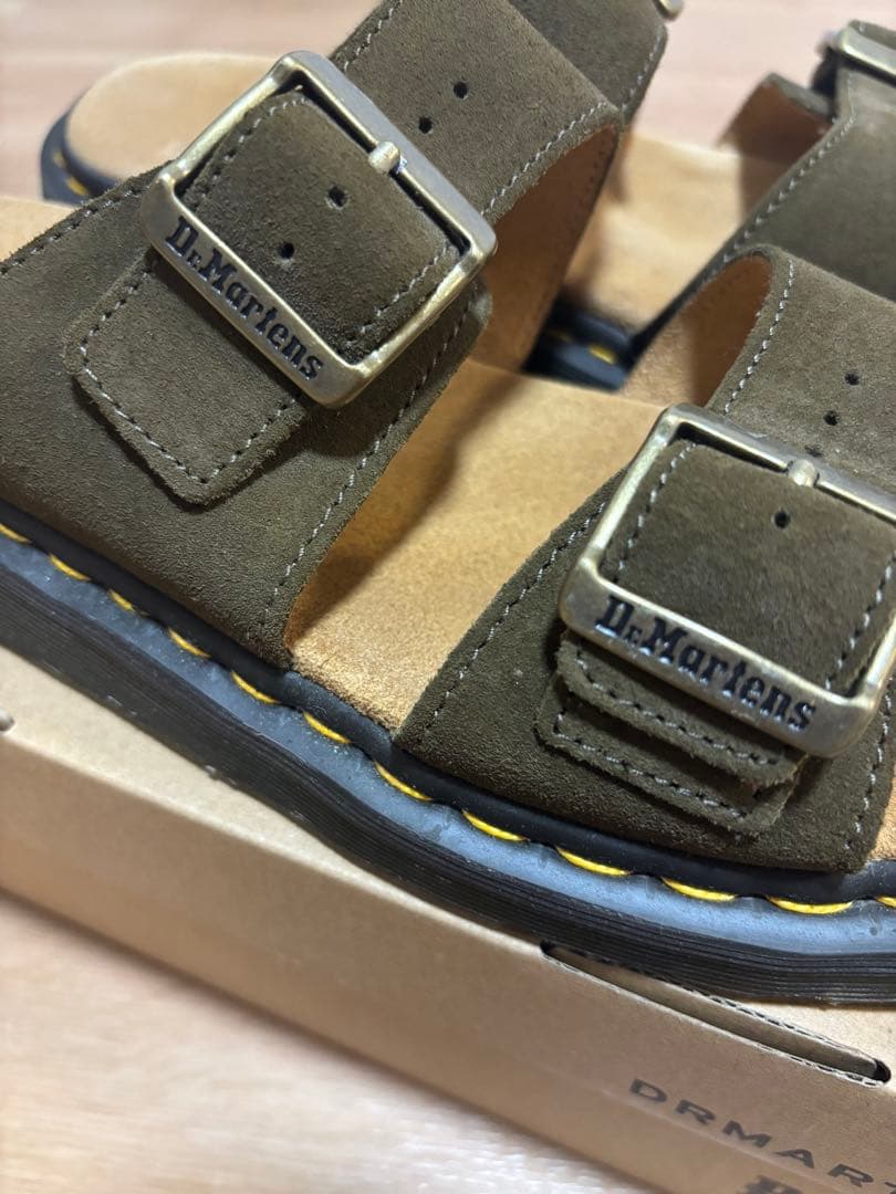Dr. Martens HOMBRE サンダル オリーブ