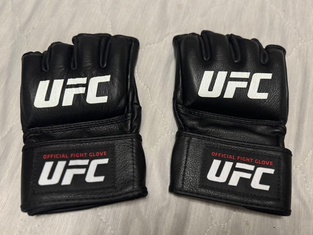 UFC OFFICIAL FIGHT GLOVE Sサイズ