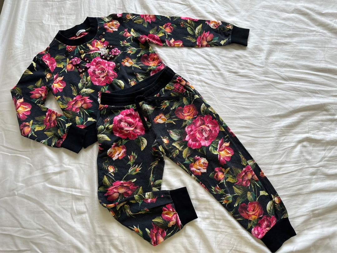 ドルチェ&ガッバーナ　スエット上下セット　女の子6A