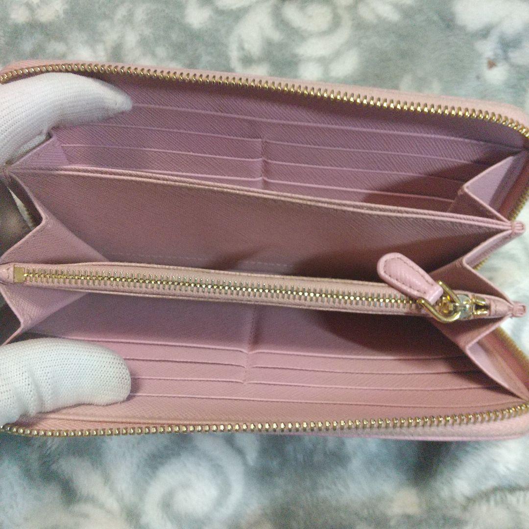 PRADA サフィアーノレザーラウンドファスナー 長財布 ピンクベージュ系