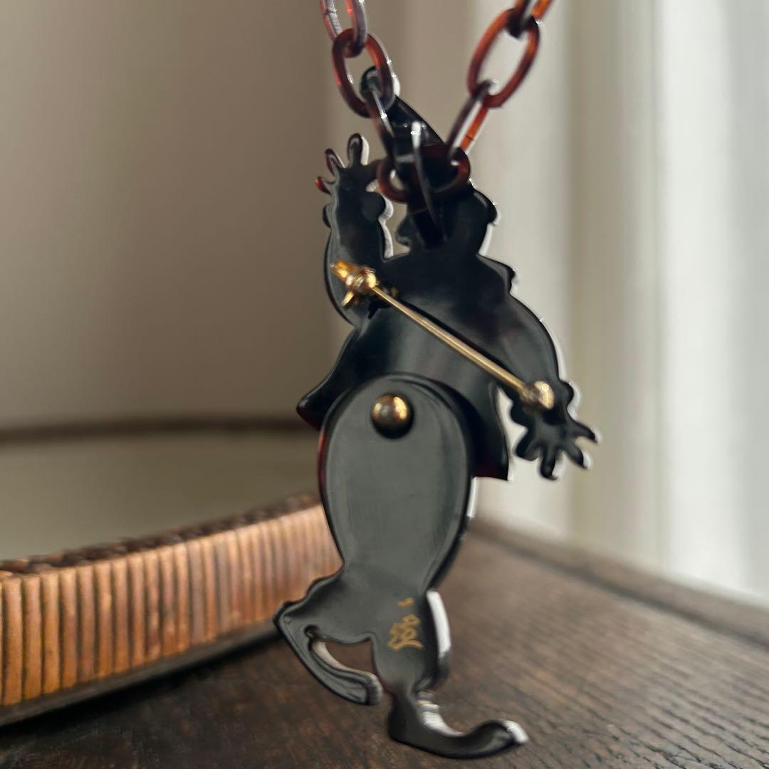 一徳作　天然鼈甲　足が動くピエロのネックレス