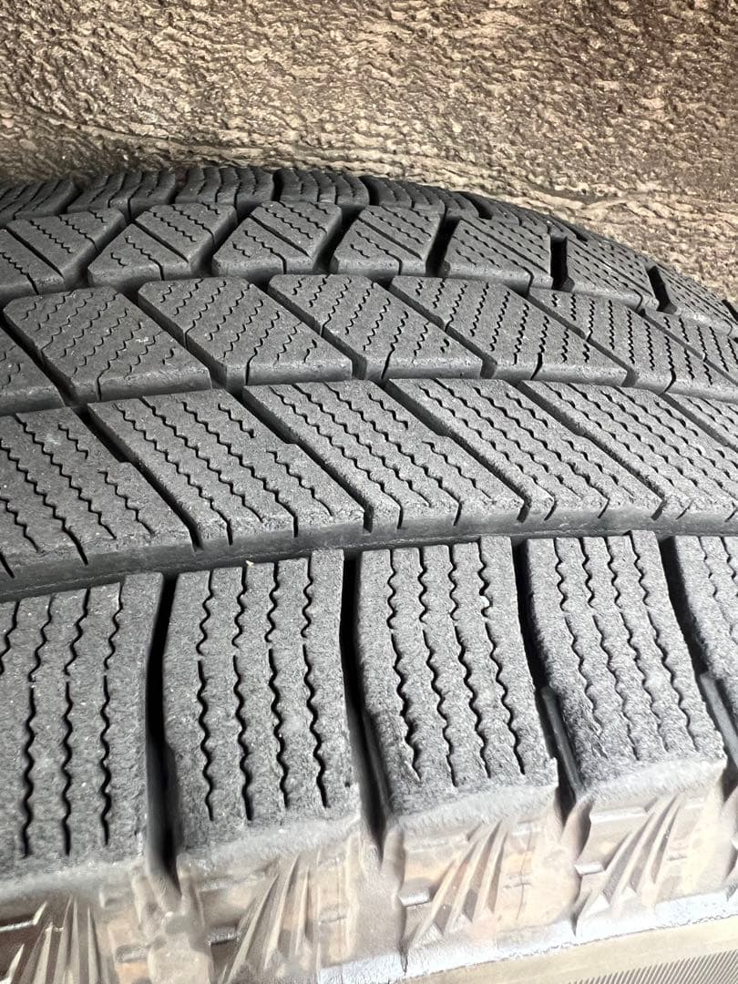 【引取り限定】トヨタ80系、ブリザックVRX-3、4本セット（15インチ）