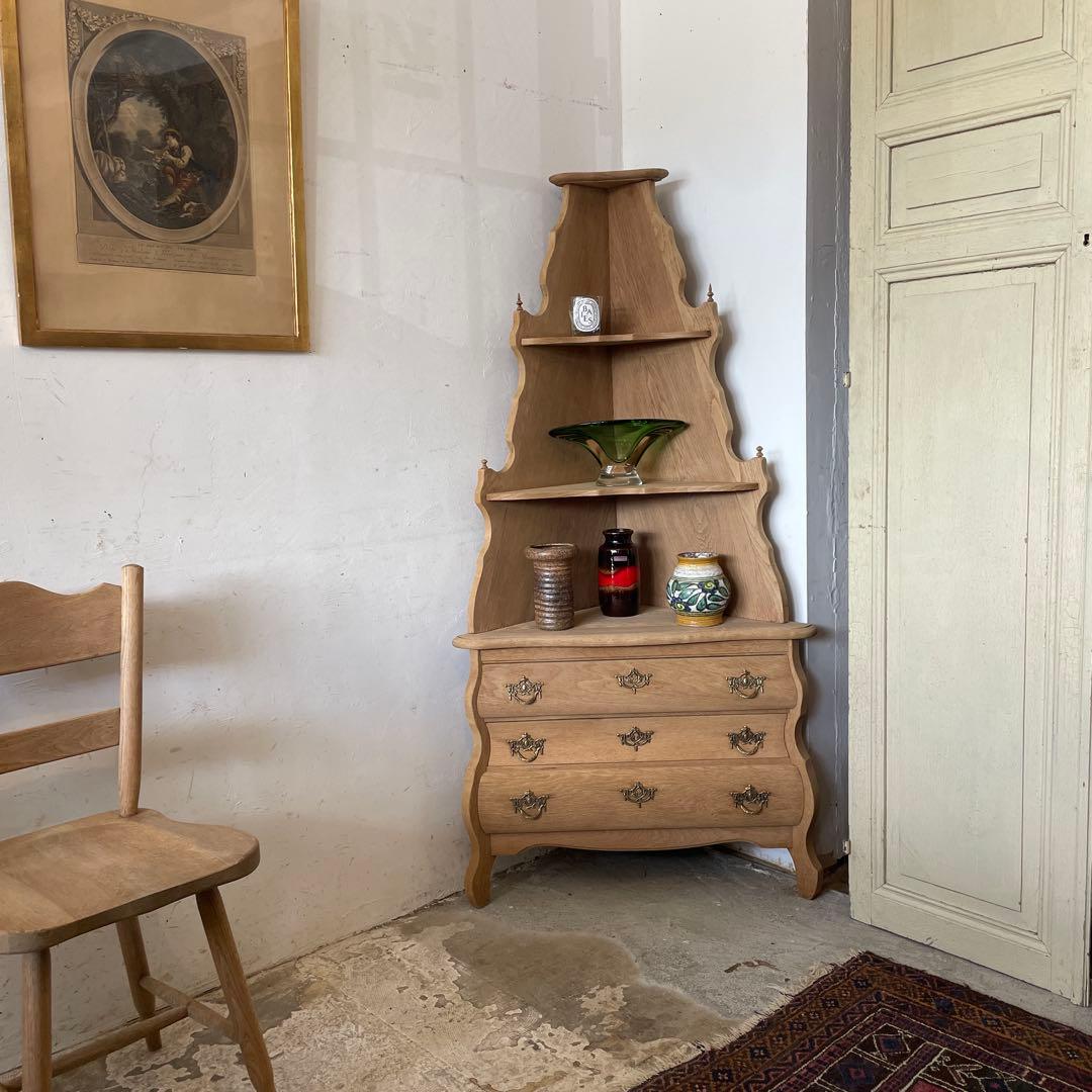 ビンテージ コーナーオープンチェストキャビネット 剥離