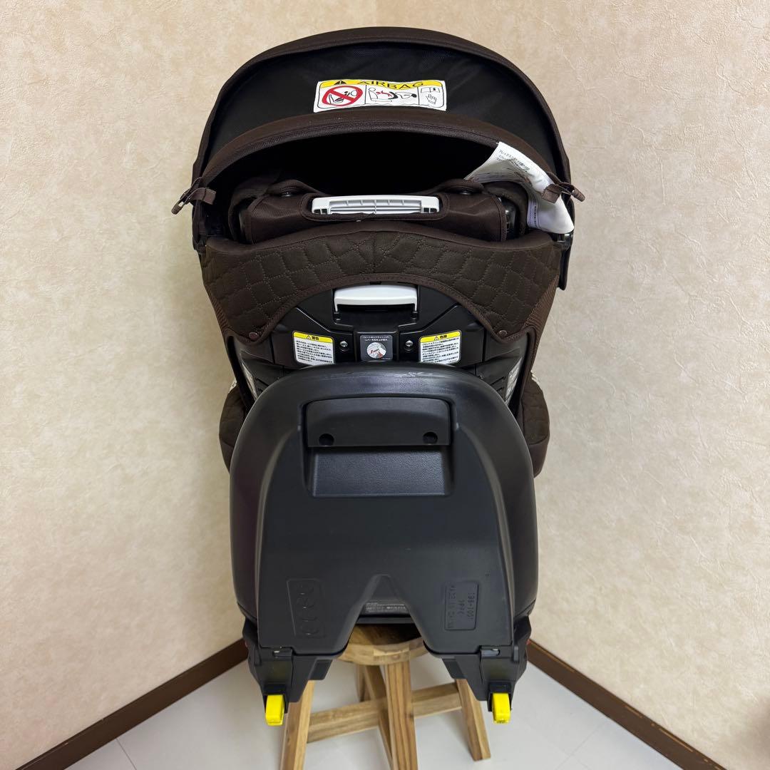 アップリカ フラディアグロウ ISOFIX ブラウン　チャイルドシート
