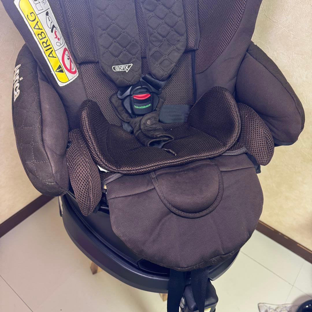 アップリカ フラディアグロウ ISOFIX ブラウン　チャイルドシート