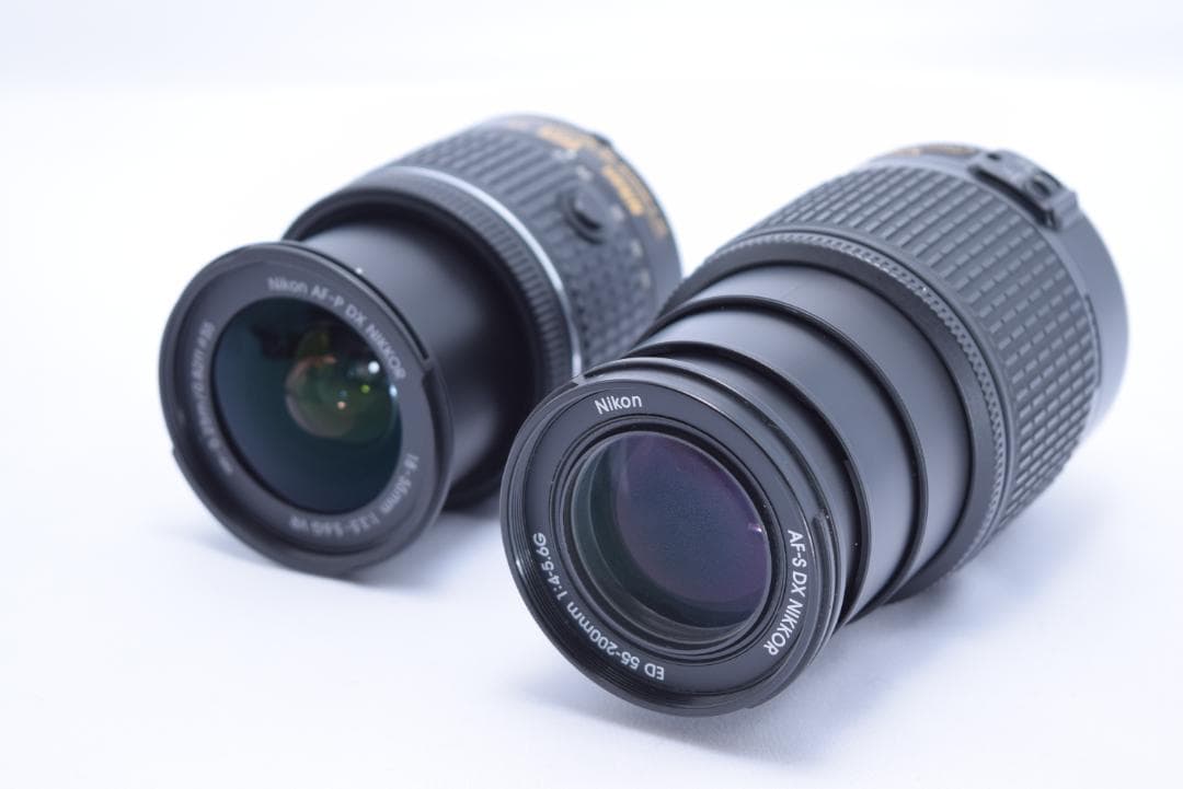 ❶美品　Nikon ニコン　D5500　Ｗレンズセット　バック、おまけ　付き